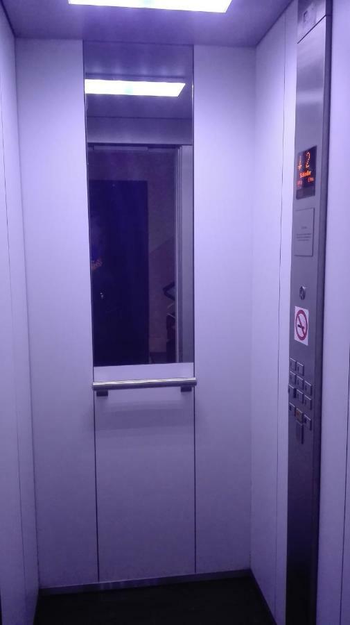 Apartamento E&R Malaga Centro- Parking Gratis Kültér fotó